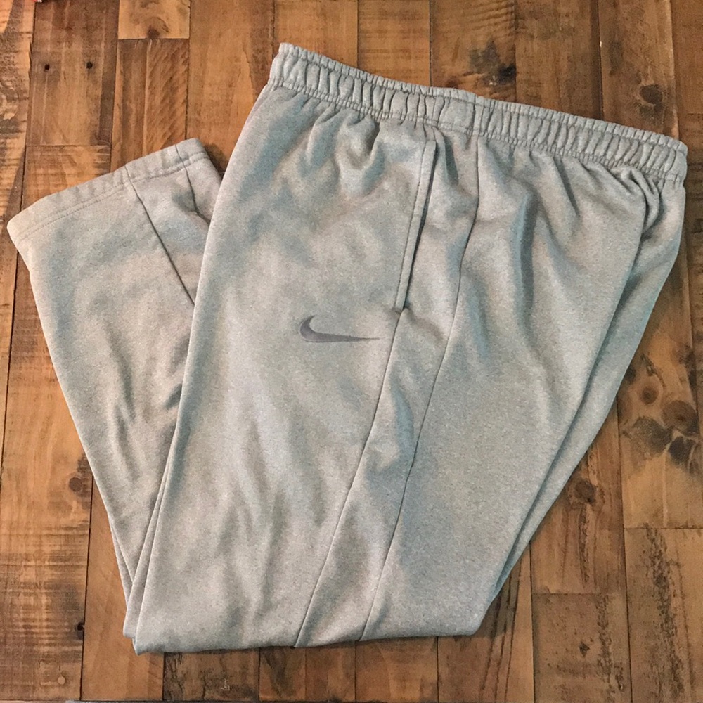 Nike Men’s Therma-Fit Sweats